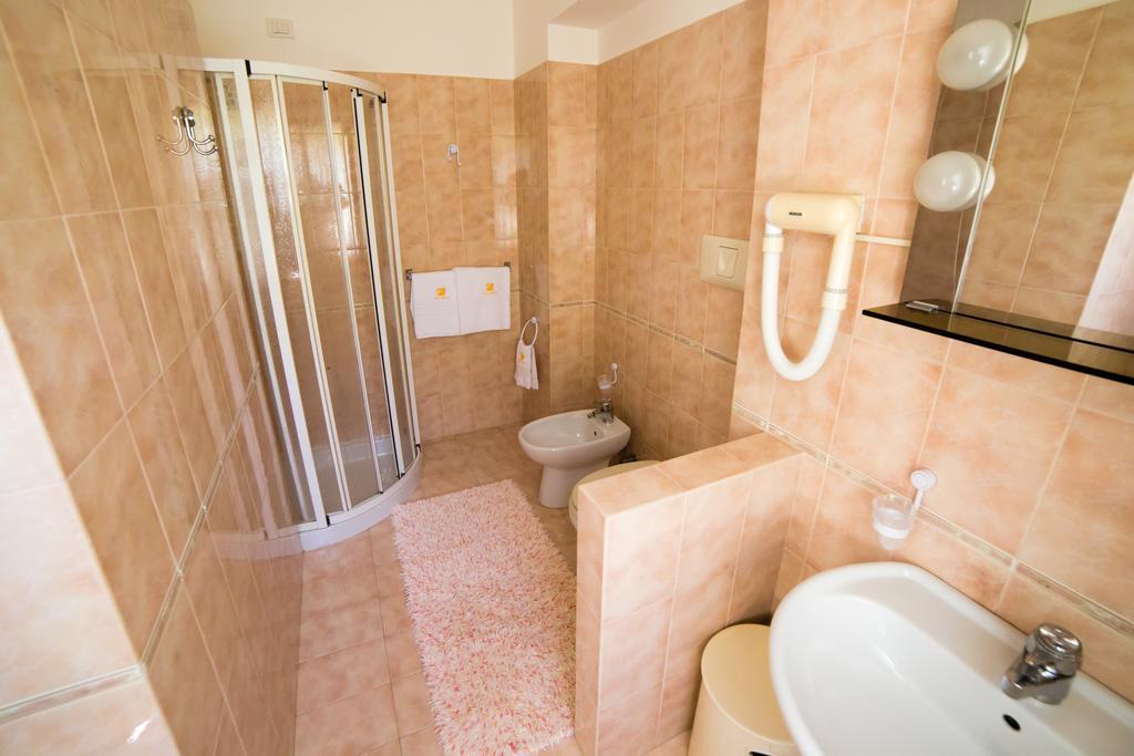 Albergo Benito Ponte nell'Alpi Bagian luar foto