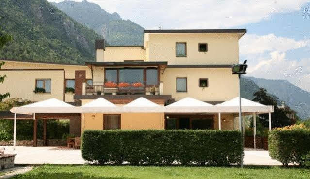 Albergo Benito Ponte nell'Alpi Bagian luar foto